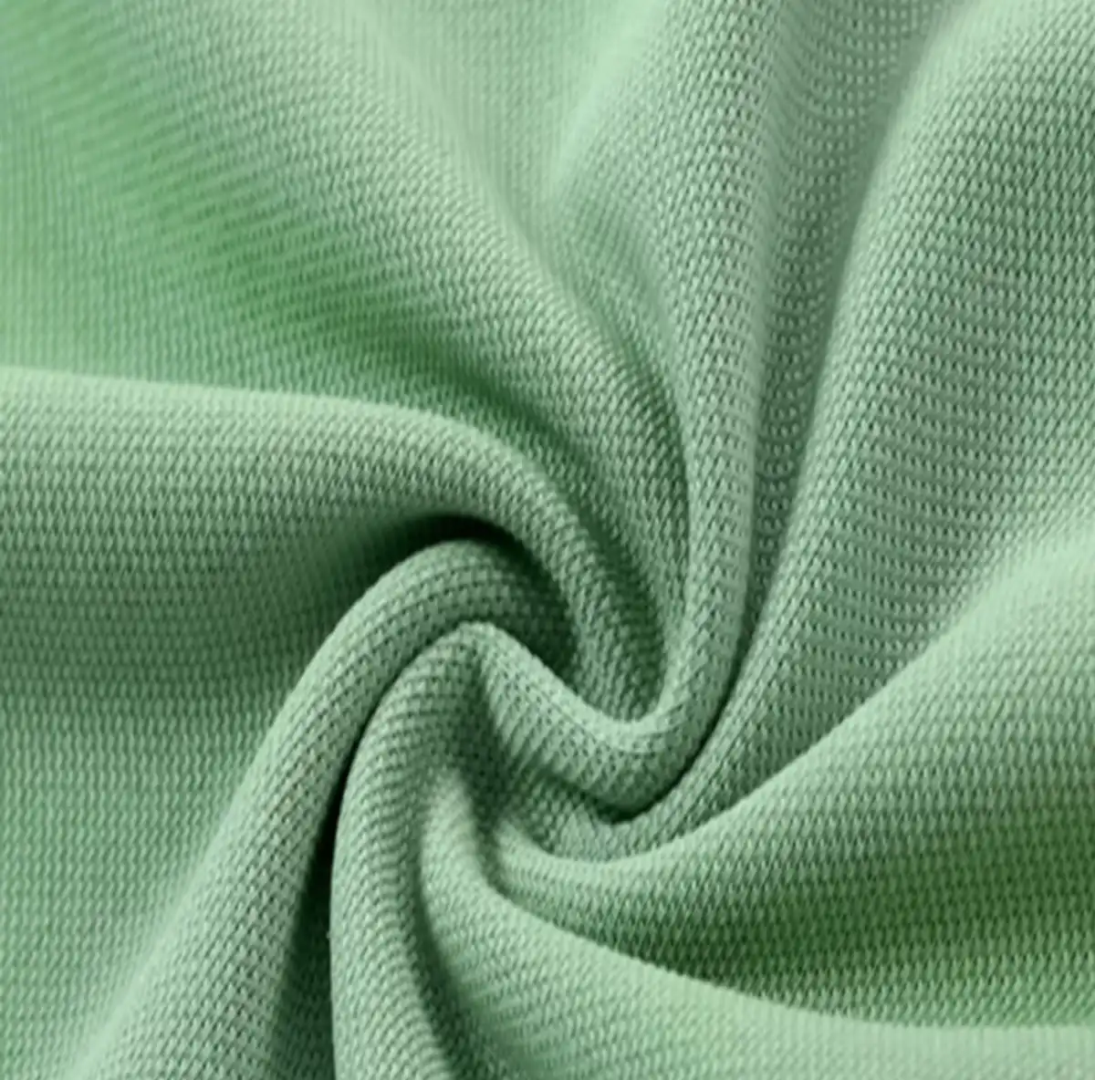 chất liệu vải Áo thun cotton và polyester